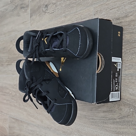 Jordan 6 retro dmp (td) black/metallic gold kids size 10c - Picture 2 of 5